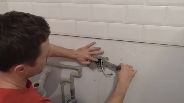 Как перенести розетку в ПАНЕЛЬНОМ доме смотреть онлайн