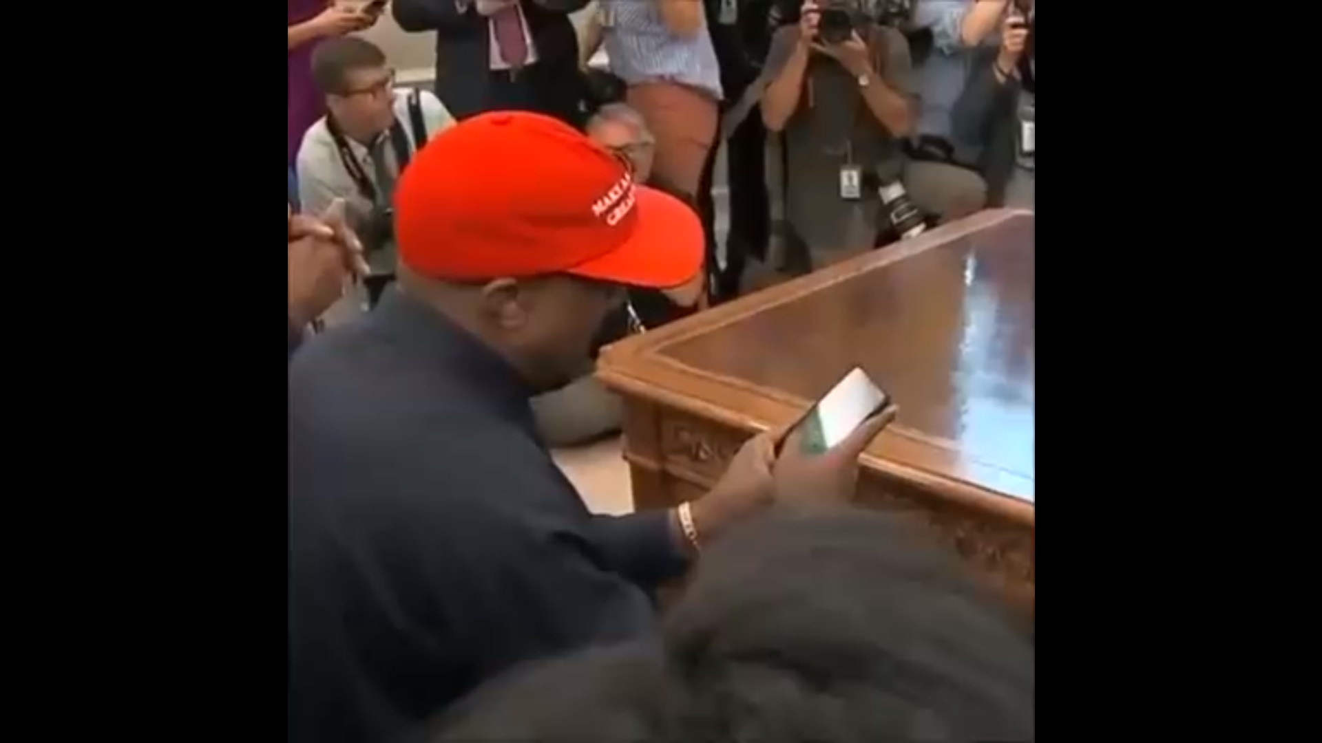 Канье Уэст спалил пароль смотреть онлайн