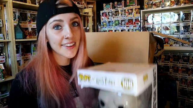 UNBOXING 2 x 10" FUNKO POPS!! 🥳🤓😍 // UK смотреть онлайн