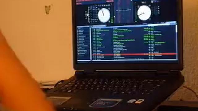 Mixing With One Deck Using Serato Scratch Live's Input Reverse Function