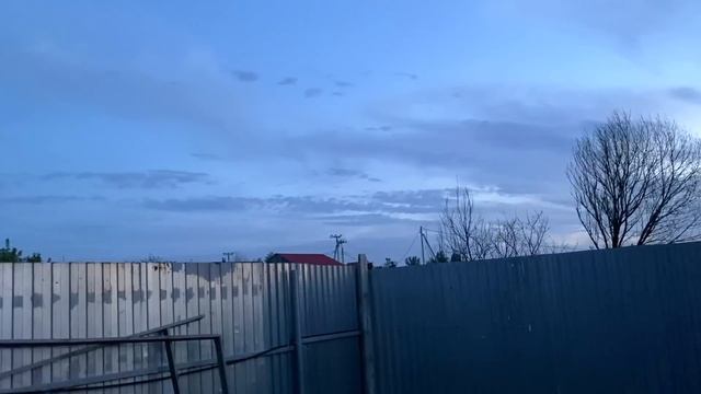 за НАМИ ПОДГЛЯДЫВАЮТ из-за ЗАБОРА и МИТЯ похвастал ЁЖИКАМИ / буду нанимать КОСАРЕЙ смотреть онлайн