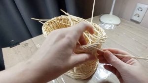 Плетение из газетных трубочек. ЗАГИБКА "ВАЛИК ". Часть3. Weaving from newspapers. BENDING. Part 3.