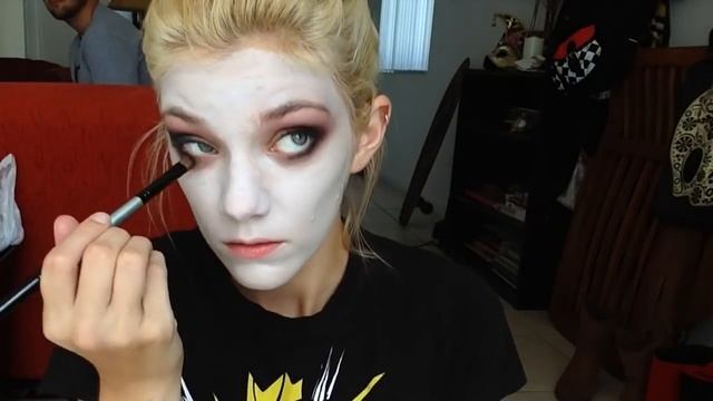 Arkham City Inspired Harley Quinn Makeup смотреть онлайн