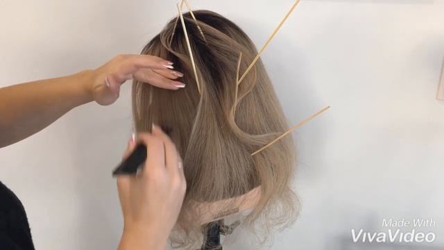 Как сделать необычную прическу в форме каре смотреть онлайн