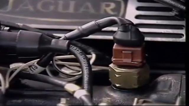 Electronic Fuel Injection EFI - Engine Management смотреть онлайн