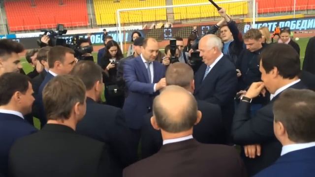 Вручение памятных подарков. Сергей Чемезов смотреть онлайн