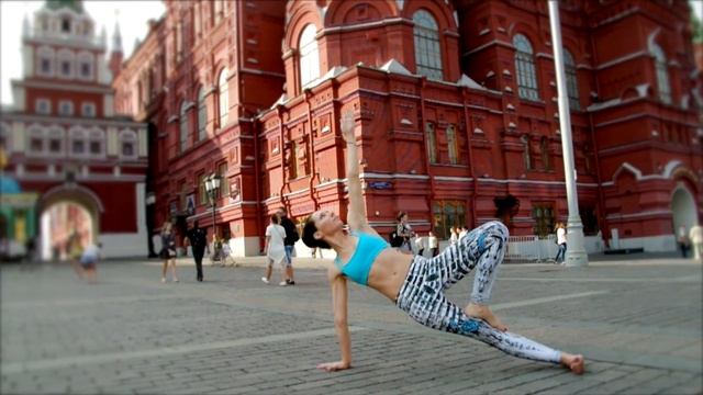 Йога в городе с FV Sport // Yoga in the city by FV Sport смотреть онлайн