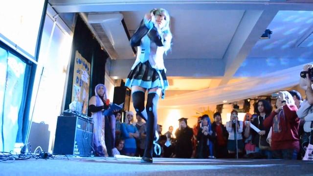 Miku Cosplay Performance | Levan Polka | HD смотреть онлайн