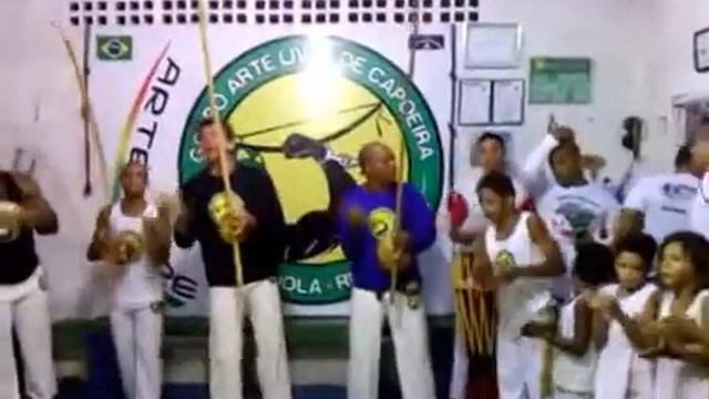 Hino do Grupo Arte Livre Capoeira/Recife PE смотреть онлайн