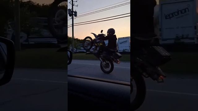 drz400 wheelie смотреть онлайн