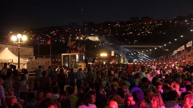 NAPOLI PIZZA VILLAGE 2013 смотреть онлайн