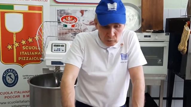 Приготовление пицца соуса из томатной пульпы бренда Rodolfi