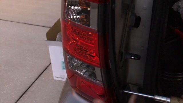Jeep Grand Cherokee WJ LED Tail Light Install смотреть онлайн