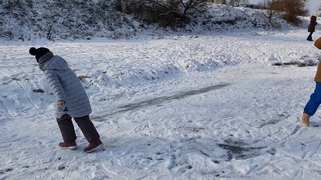 Маковище озеро -15°С Катаемся по льду 16 января 2021 смотреть онлайн
