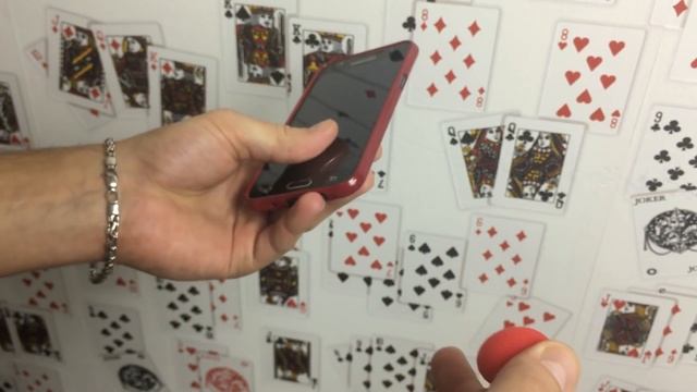 КАК ДОСТАТЬ ПРЕДМЕТ С ЭКРАНА / САМЫЙ ЭФФЕКТНЫЙ ФОКУС С ТЕЛЕФОНОМ смотреть онлайн