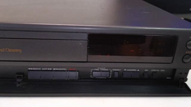 Vintage NEC VN-31 HQ VCR Video Cassette Player (Made in Japan) смотреть онлайн
