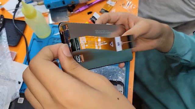 Замена экрана Samsung Galaxy A02 Broken Phone Repair - LCD Screen Replacement смотреть онлайн