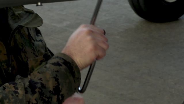 USMC AV-8B Harrier II survives further fleet retirements in its twilight years смотреть онлайн