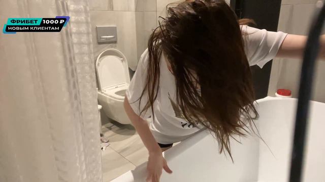 ФАСОЛЬКА МОЕТСЯ С СОБАКОЙ В ВАННЕ - Fasoollka