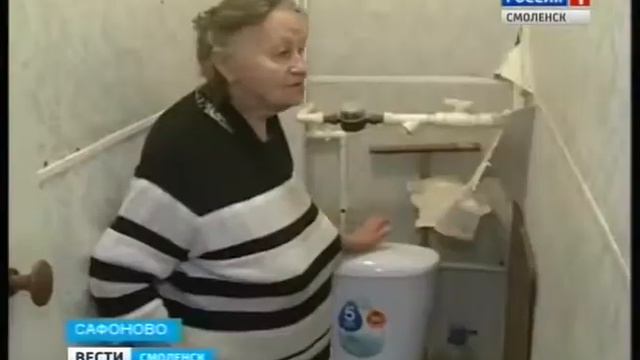 Жителям Сафонова не нравится их быстровозводимый канадский дом смотреть онлайн