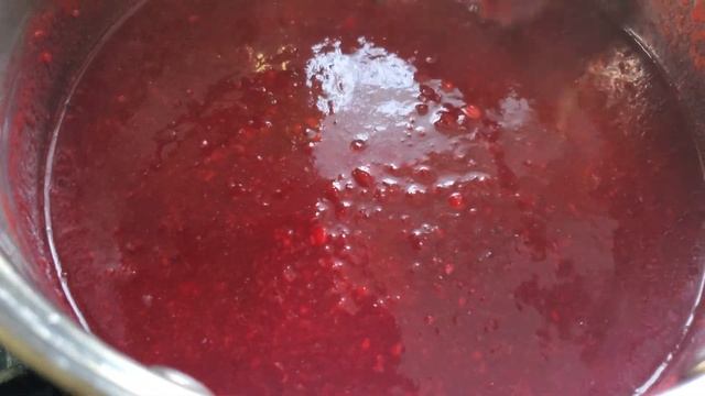 Соус из красной смородины, крыжовника с перцем Jalapeno purple + чеснок и базилик. смотреть онлайн