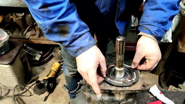 Зелебоба снова в строю или ремонт КПП 469 часть 2 смотреть онлайн