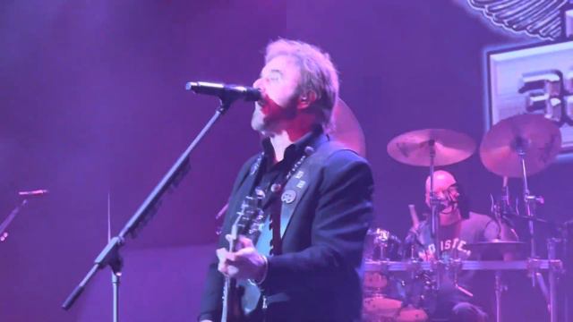 38 Special - Caught Up In You (live on The 80’s Cruise 3/5/24) смотреть онлайн
