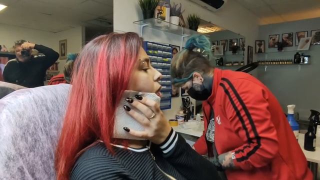 ГОРОИЗОНТАЛЬНЫЙ ПРОКОЛ ЯЗЫКА смотреть онлайн