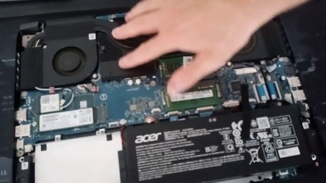 Acer Nitro 5 AN515-57-59F2 Установка SSD накопителей и смотрим что внутри. смотреть онлайн