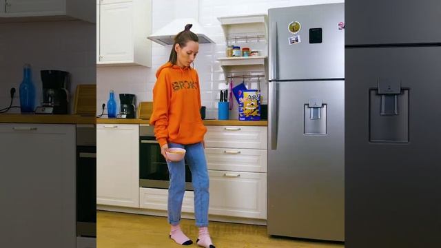 33 БЕЗУМНО ПОЛЕЗНЫХ СОВЕТА НА КАЖДЫЙ ДЕНЬ смотреть онлайн