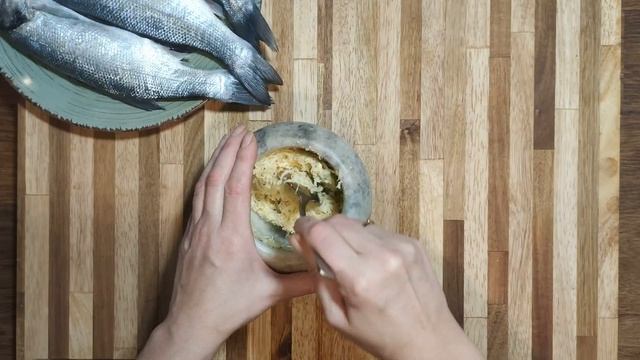 рыба Сибас в сливочно-чесночном соусе. Sibas in creamy garlic sauce. Рукодельный VLOG смотреть онлайн