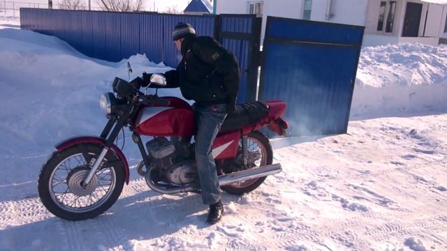 Запуск мотоцикла ИЖ Юпитер 5 смотреть онлайн
