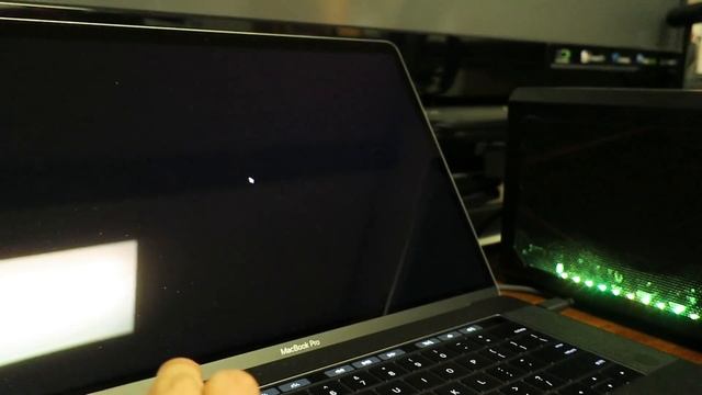 2016 15" MacBook Pro + AORUS GTX 1070 Gaming Box Windows 10 Bootcamp смотреть онлайн