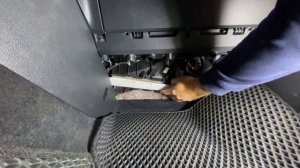 Замена фильтра салона Volkswagen Passat B7 USA