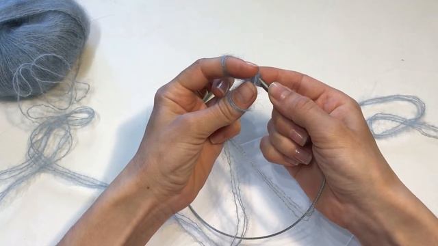 Урок как вязать из одного клубка в три нити, эластичный набор петель