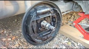 Замена задних колодок Golf 3 часть 1