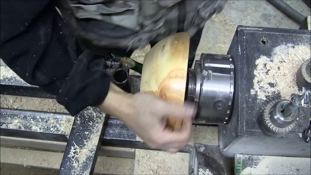 Подробно о том как выточить глубокую чашу на токарном . смотреть онлайн