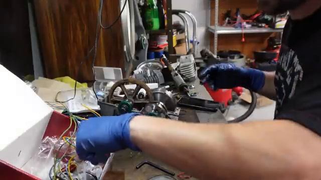 Puch E50 FULL TEARDOWN and Rebuild: Can I save my vintage moped? смотреть онлайн