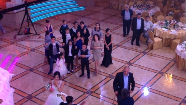 ДРАКА за букет невесты! смотреть онлайн