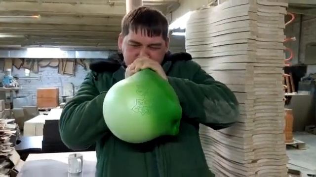 Надуваем грелку