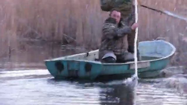 Кривое весло с приколом Distorting the paddle with the jokes смотреть онлайн