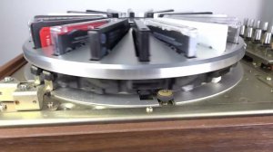 20 кассет на карусели-интересный магнитофон начала 70х