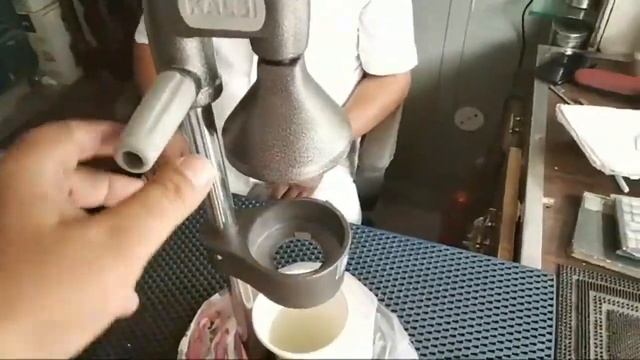 Kalsi Hand Press Juicer : Feature and Quick Review (Hindi) (Live Video) смотреть онлайн