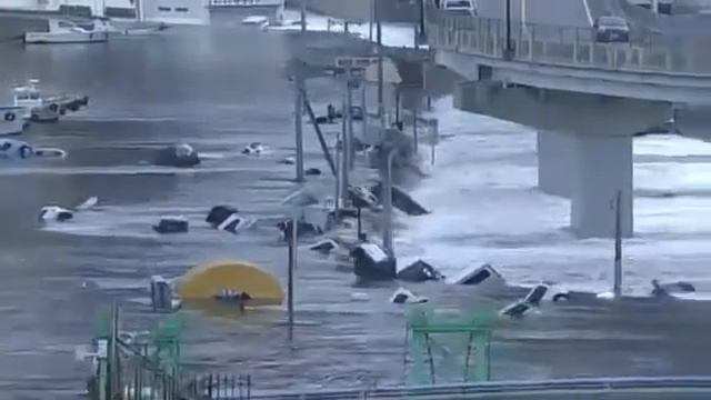 Землетрясение в Японии смотреть онлайн