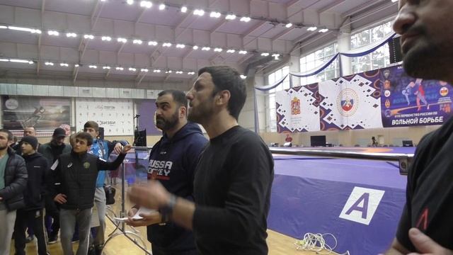 Итоговое совещание со старшими тренерами сборной команды, Денисом Царгушем и Юрием Белоновским. смотреть онлайн