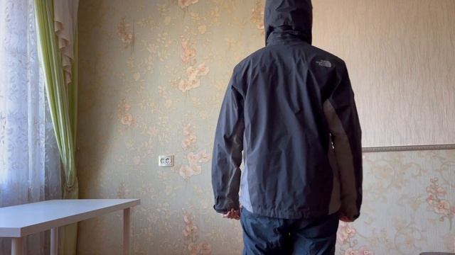 КАКУЮ ВЕТРОВКУ выбрать на осень для города, нужна ли мембрана, обзор разных типов курток смотреть онлайн