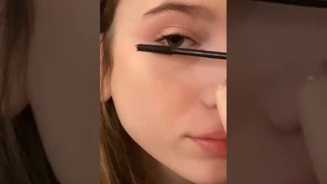 Незаметный макияж в школу ?