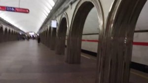 Станция метро Академическая