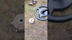 КРУТЫЕ НАСТРОЙКИ AR944M на поиск металлолома. Трак на 1 метр по воздуху. В сыром грунте больше!