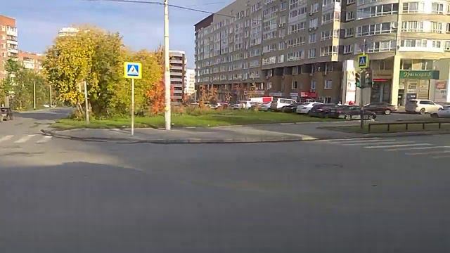 Екатеринбург! "КВАРТАЛ МАЛЕВИЧА" и ЗОЛОТАЯ ОСЕНЬ !! Все органично сливается, и выглядит ПРОСТО смотреть онлайн